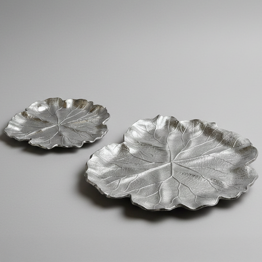 PLAT ROND DECORATIF FEUILLE ARGENTEE