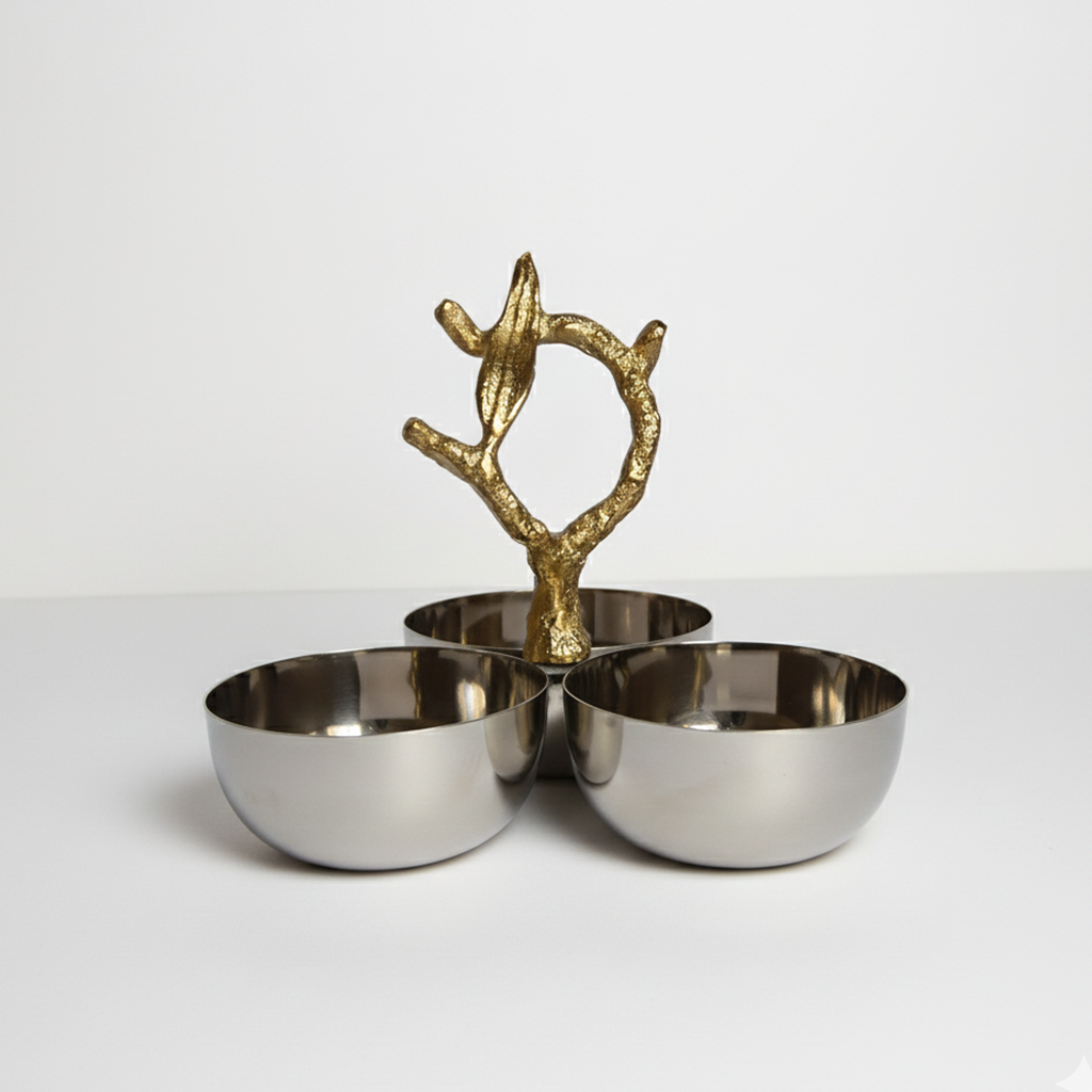 Trois coupelles en inox