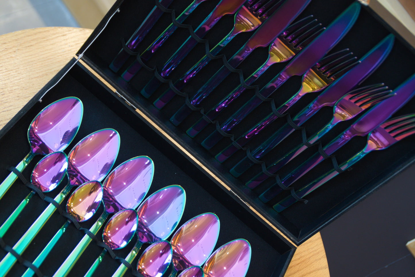 Ménagère 24 pièces TINTIN RAINBOW pour 6 personnes