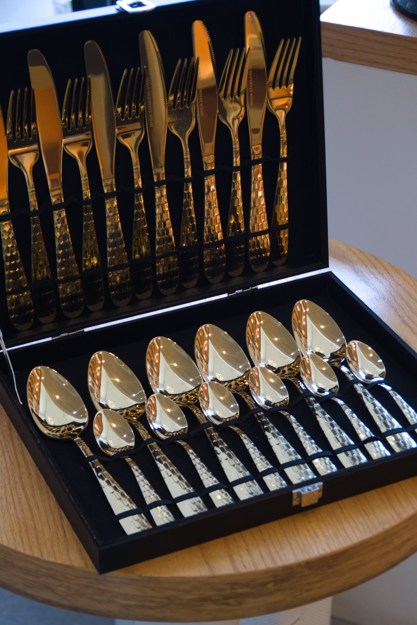 Ménagère 24 pièces HONY GOLD pour 6 personnes