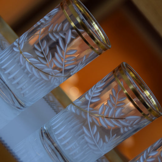 6 VERRES A THE ISLAND