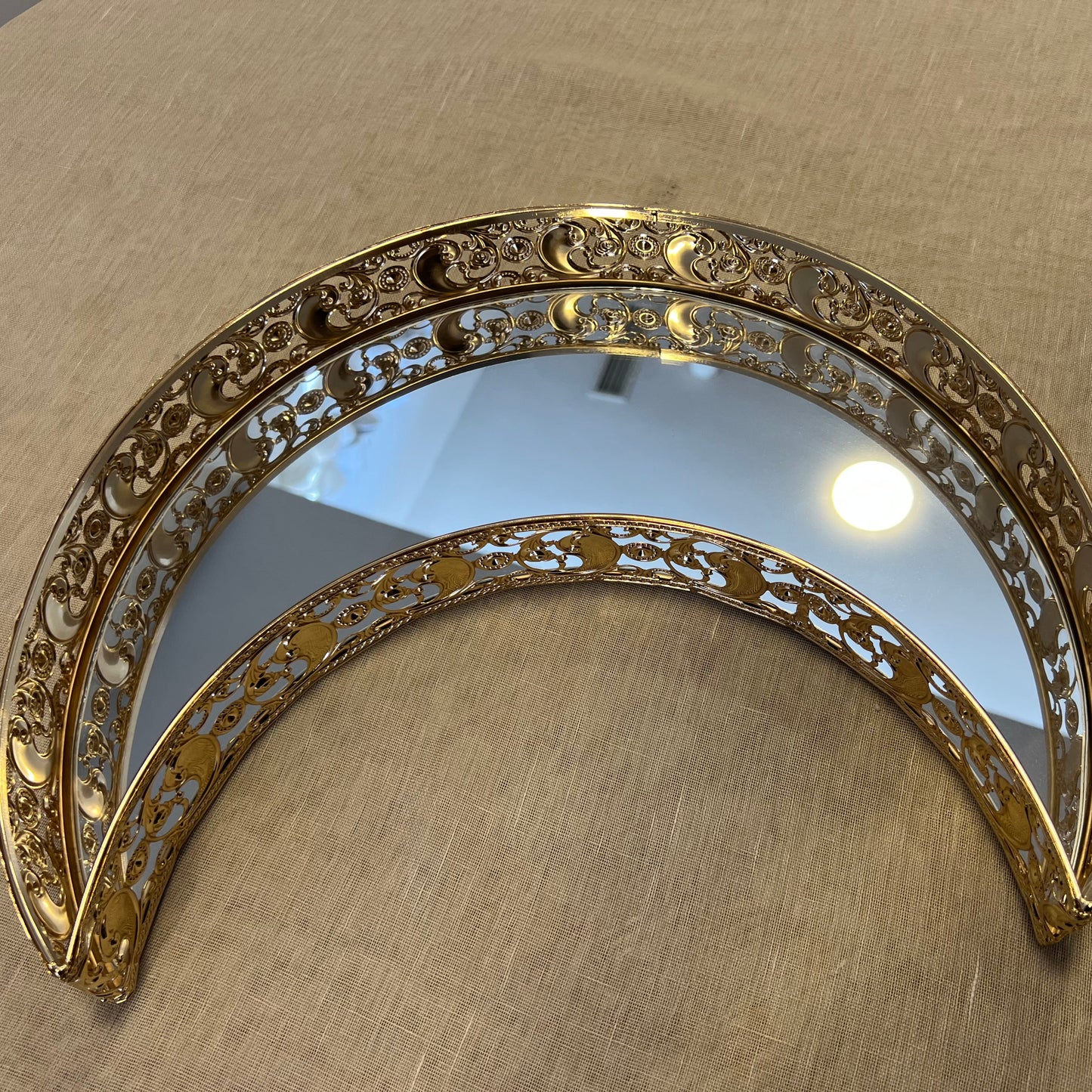 Plateau en forme de lune – Doré &miroir
