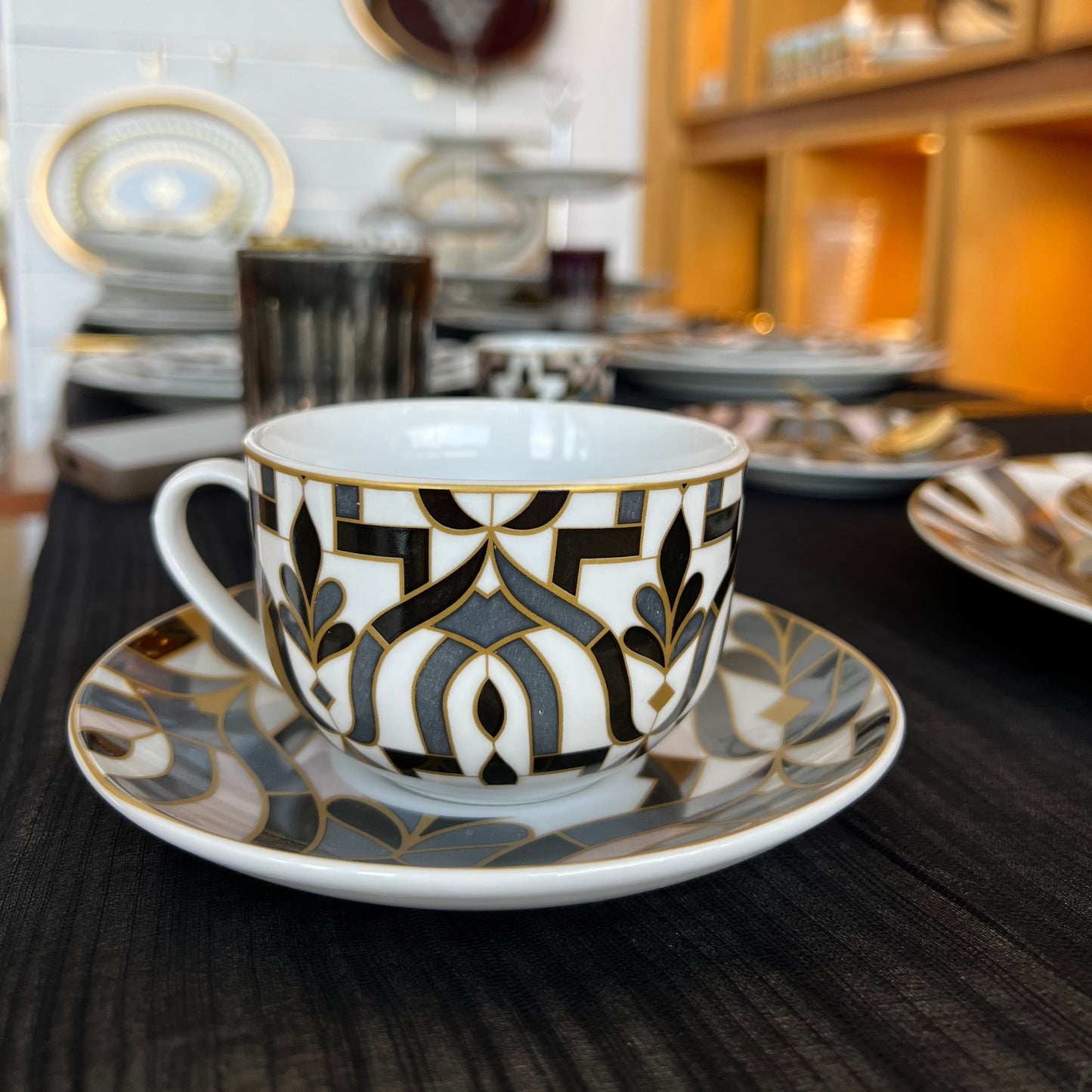 6 Tasses et 6 Sous-Tasses à Café au Lait Arabesque