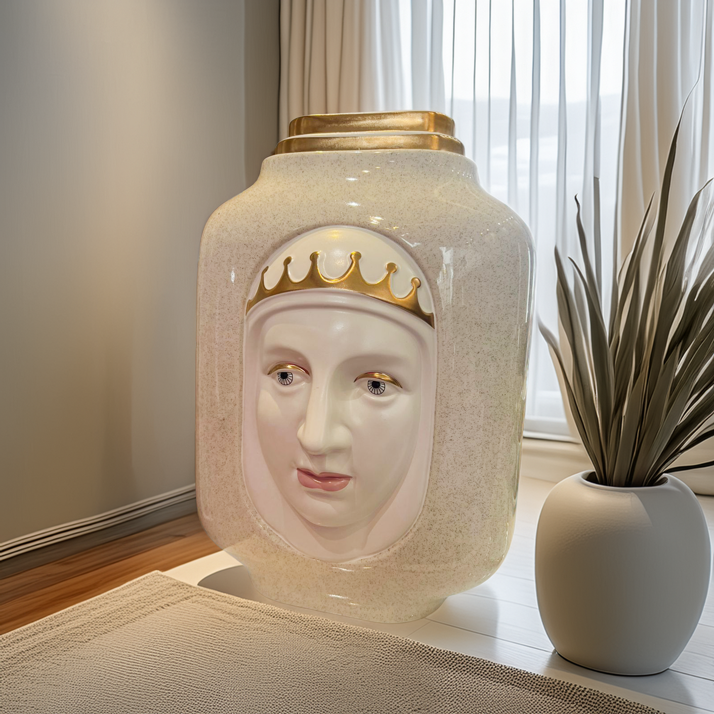 VASE COURT FACE STATUE