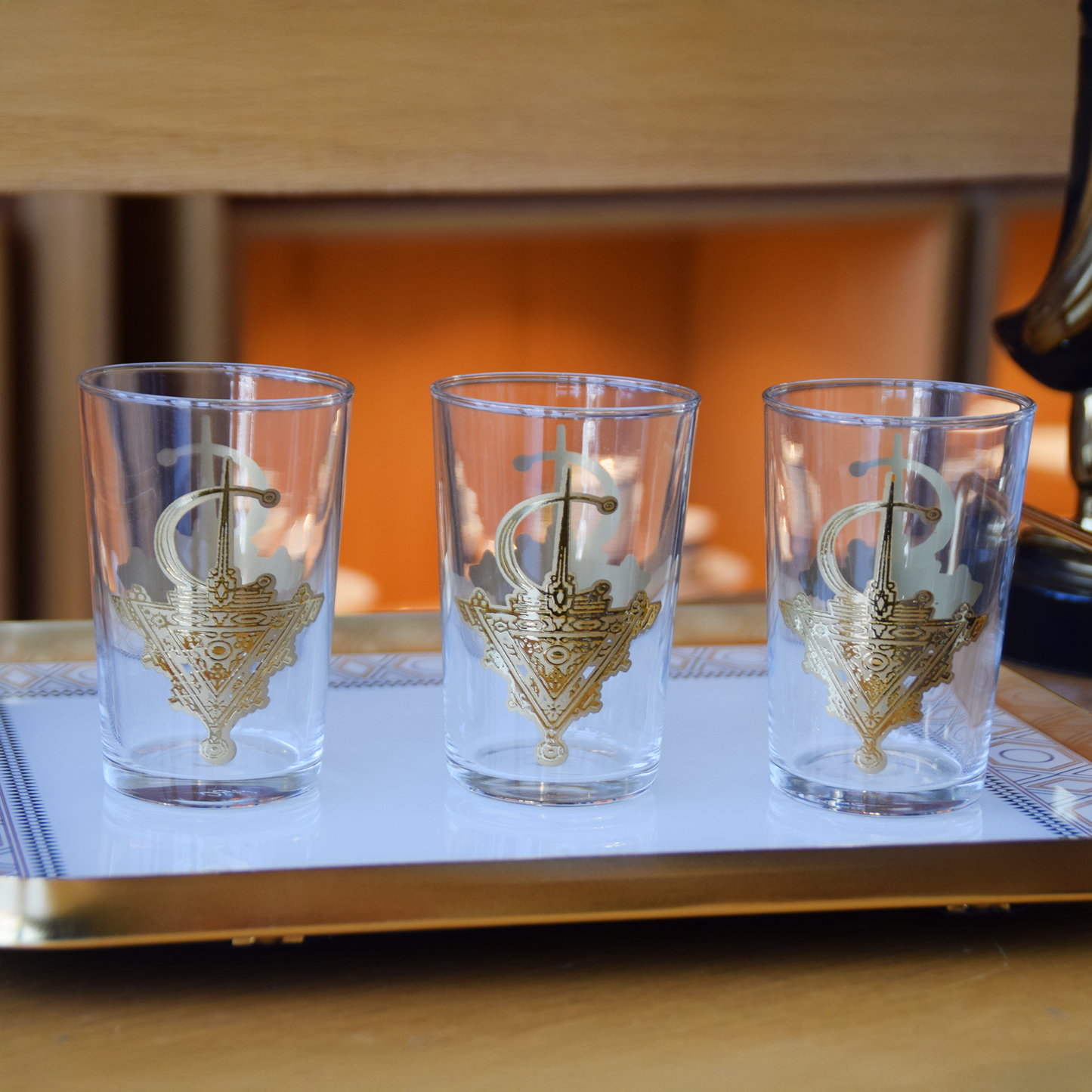 6 VERRES A THE FIBULE DORÉS
