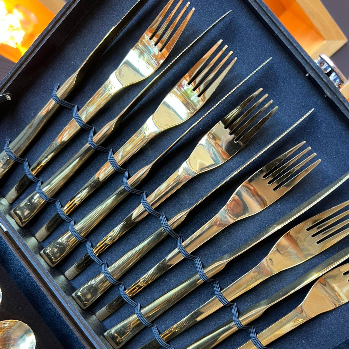 Ménagère 24 pièces AMSTERDAM gold pour 6 personnes