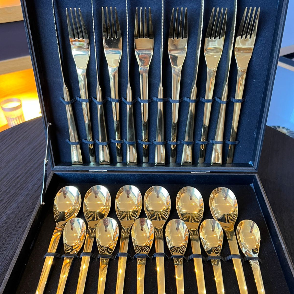 Ménagère 24 pièces AMSTERDAM gold pour 6 personnes