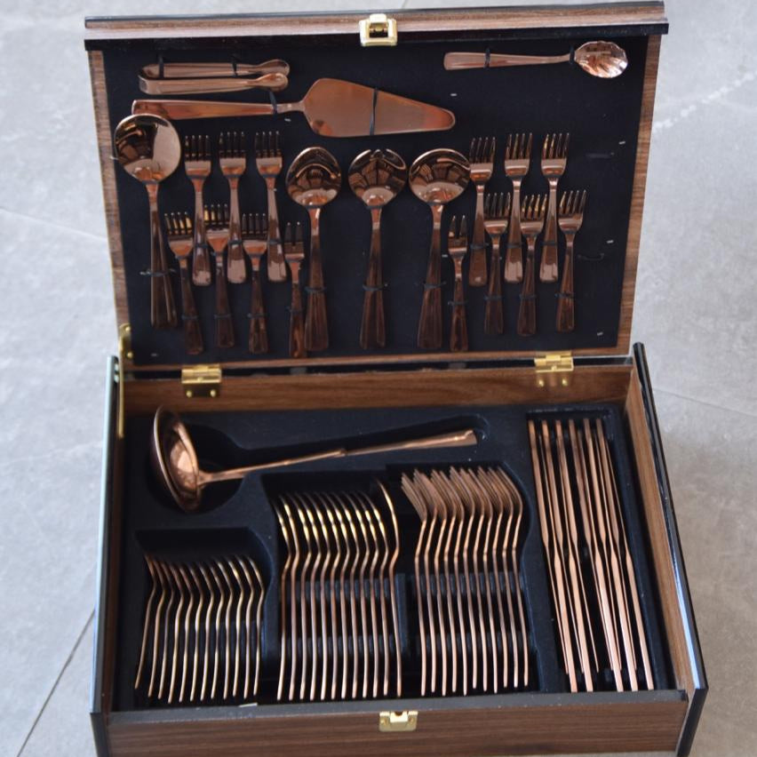 Ménagère 72 pièces en Inox