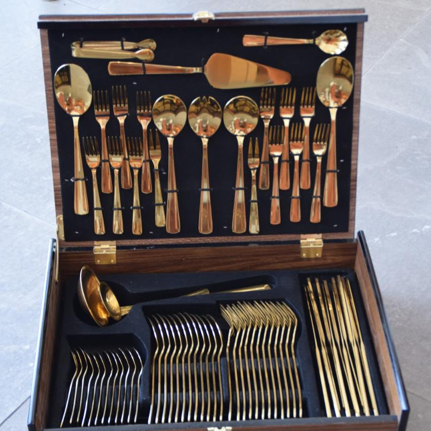 Ménagère 72 pièces en Inox
