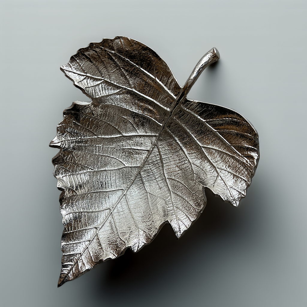 PLAT DECORATIF FEUILLE ARGENTEE EN FORME DE CŒUR