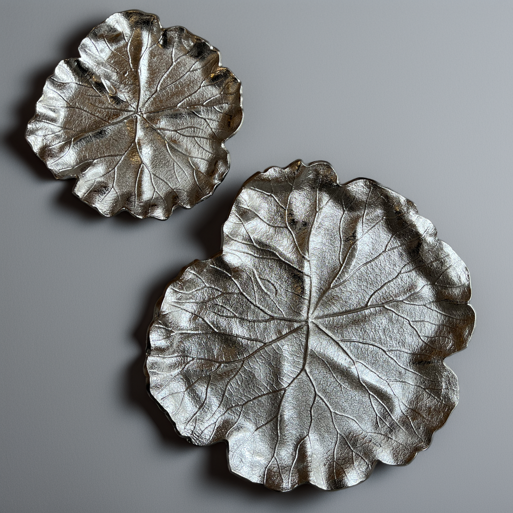 PLAT ROND DECORATIF FEUILLE ARGENTEE