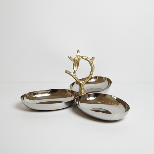 Trois coupelles ovales en inox