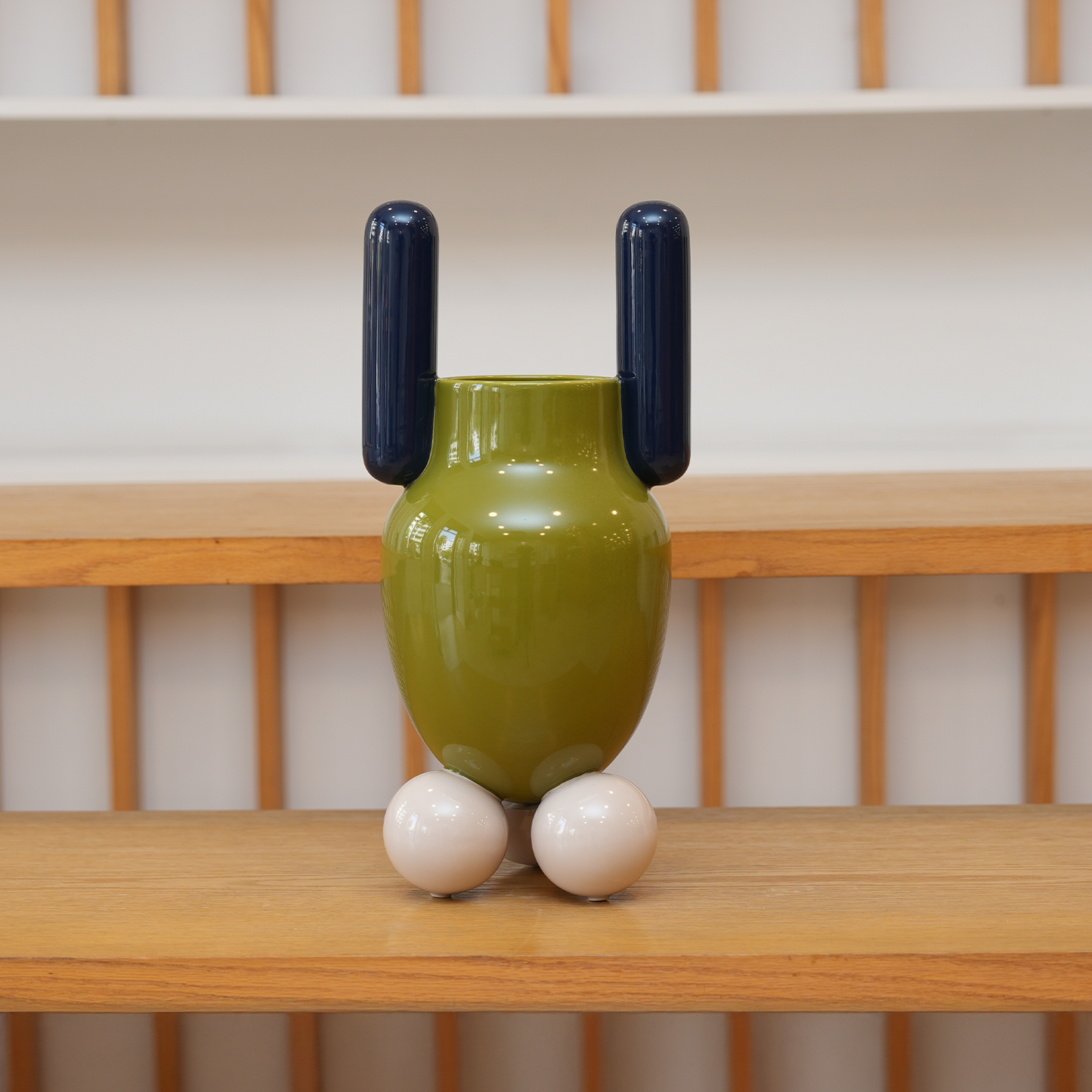 Vase décoratif vert olive