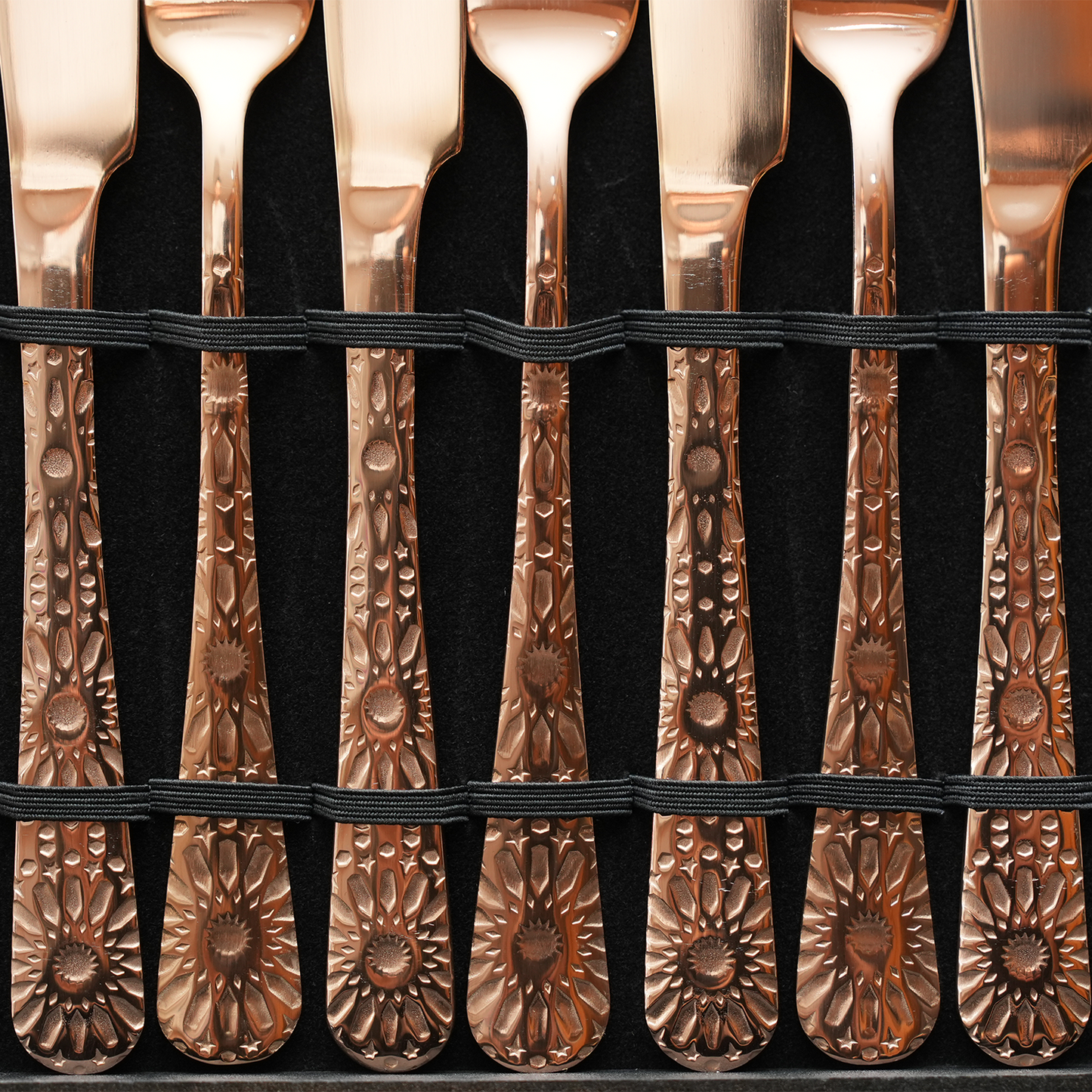 Ménagère 24 pièces en inox bronze – Zellige