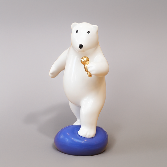 Ours chanteur au micro