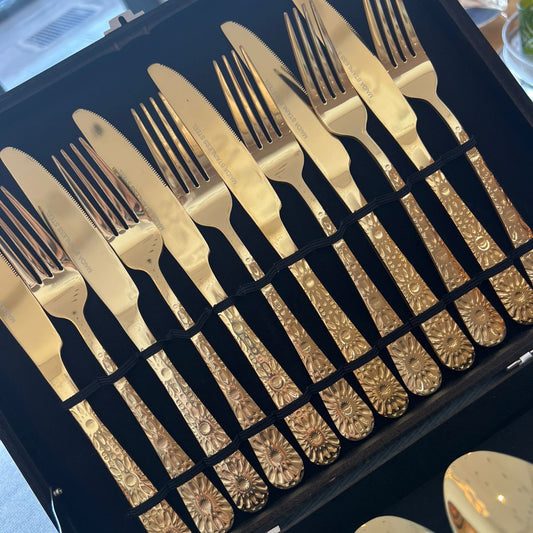 Ménagère 24 pièces en inox doré – Zellige